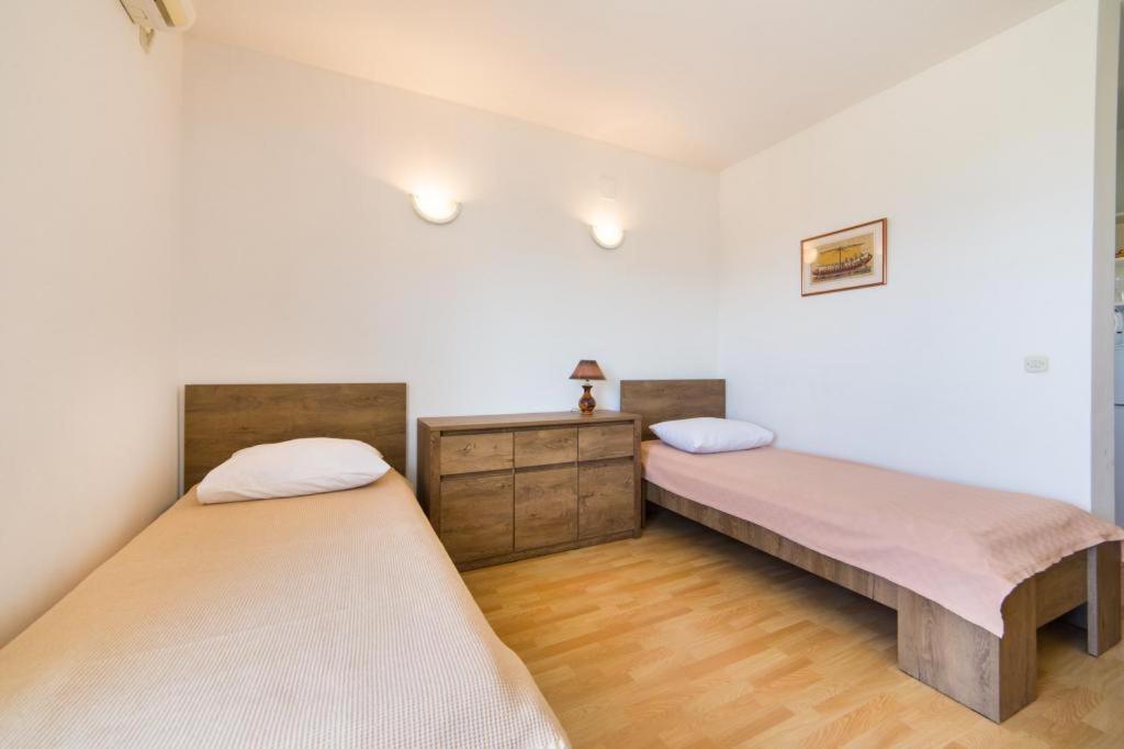 Apartments Slavena Gradac  Bagian luar foto