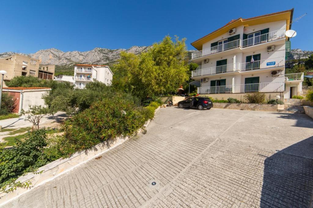 Apartments Slavena Gradac  Bagian luar foto