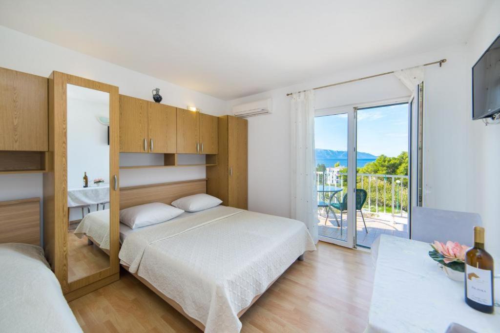 Apartments Slavena Gradac  Bagian luar foto
