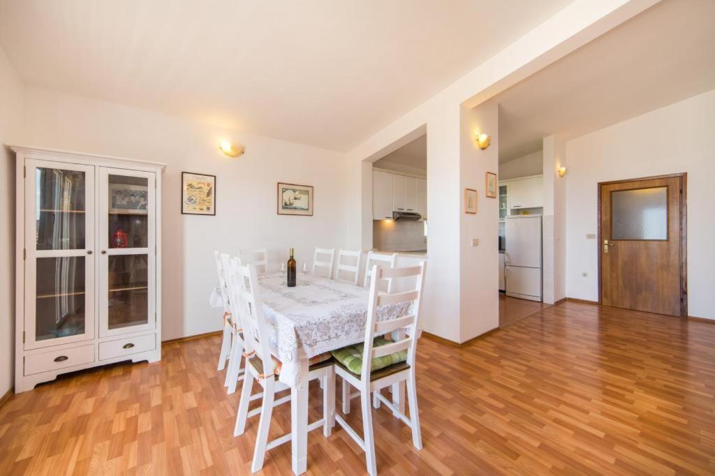 Apartments Slavena Gradac  Bagian luar foto