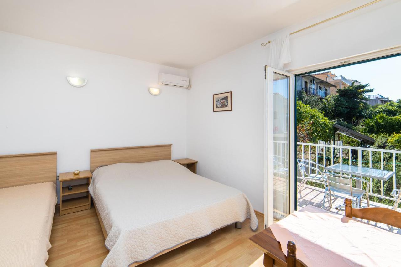 Apartments Slavena Gradac  Bagian luar foto