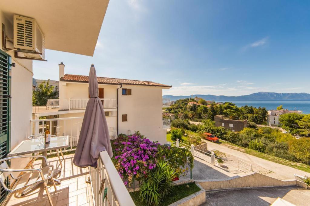 Apartments Slavena Gradac  Bagian luar foto